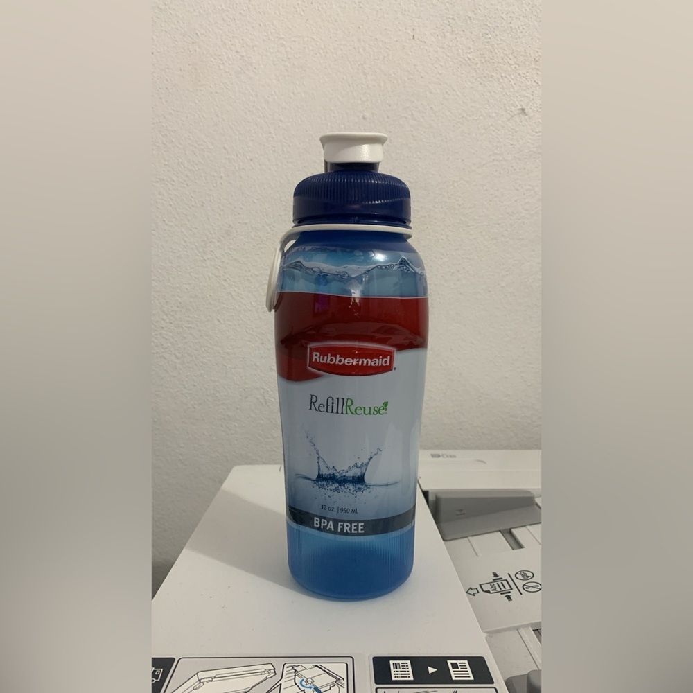 Rubbermaid Beverage Bottle (32 oz)
